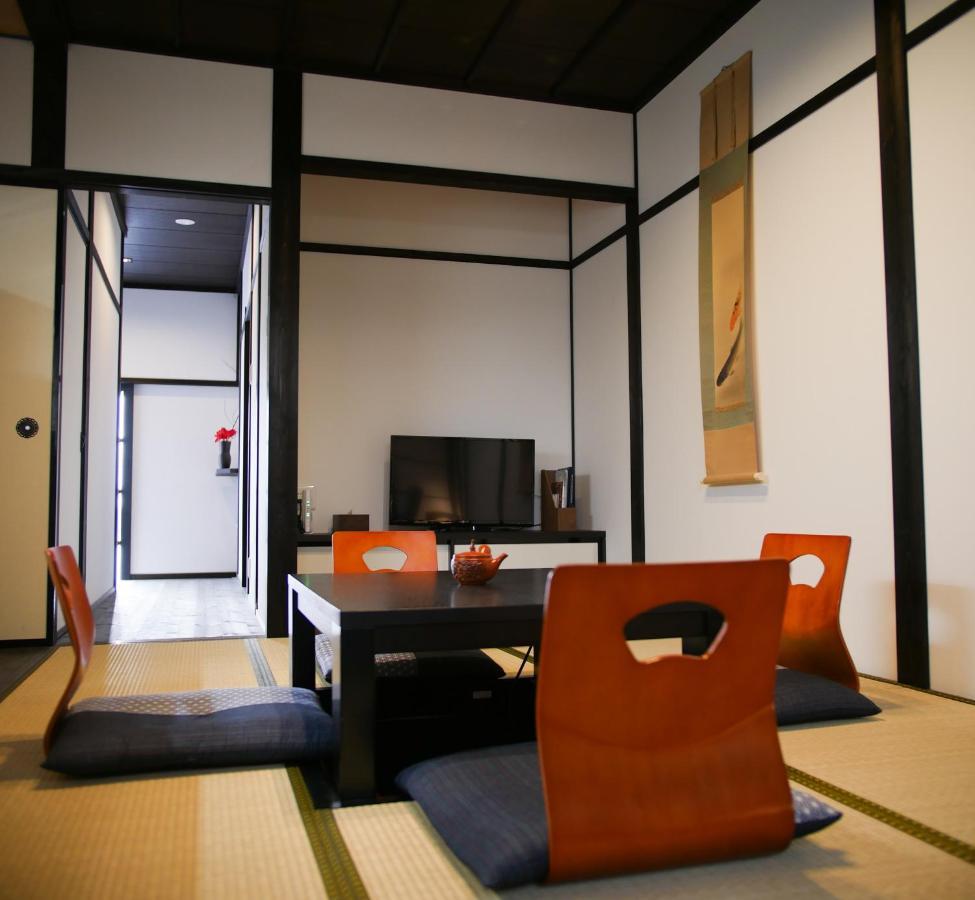 Вилла Saigawa House Канандзава Экстерьер фото
